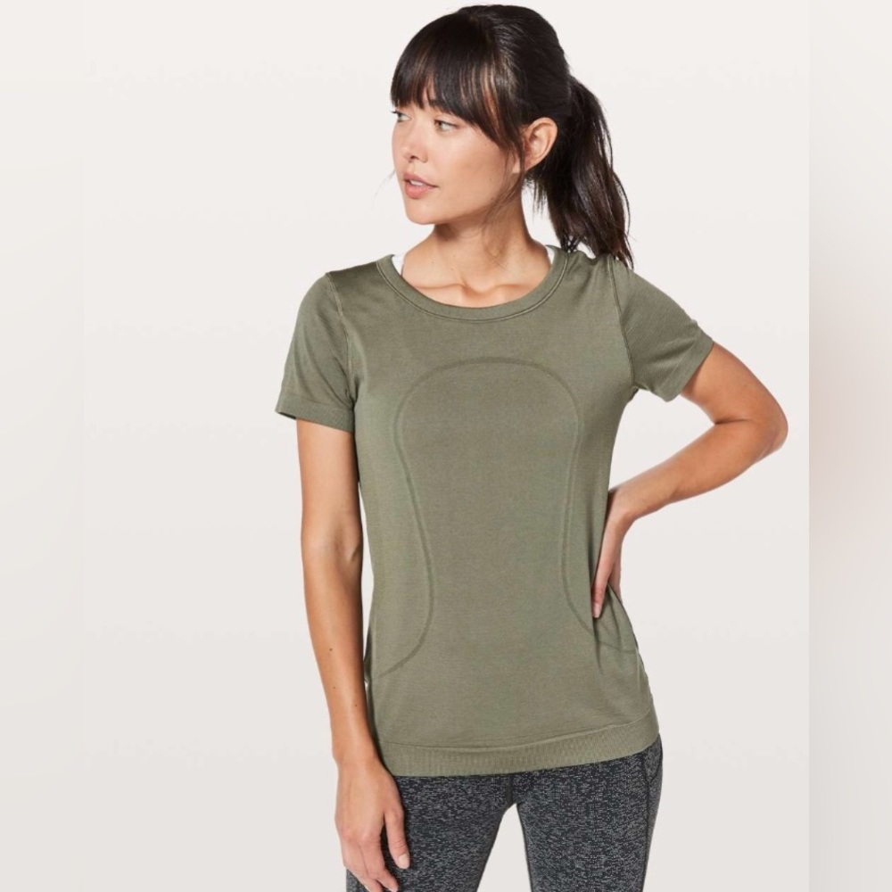 Lululemon swiftly tech short sleeve tee size 10 sage